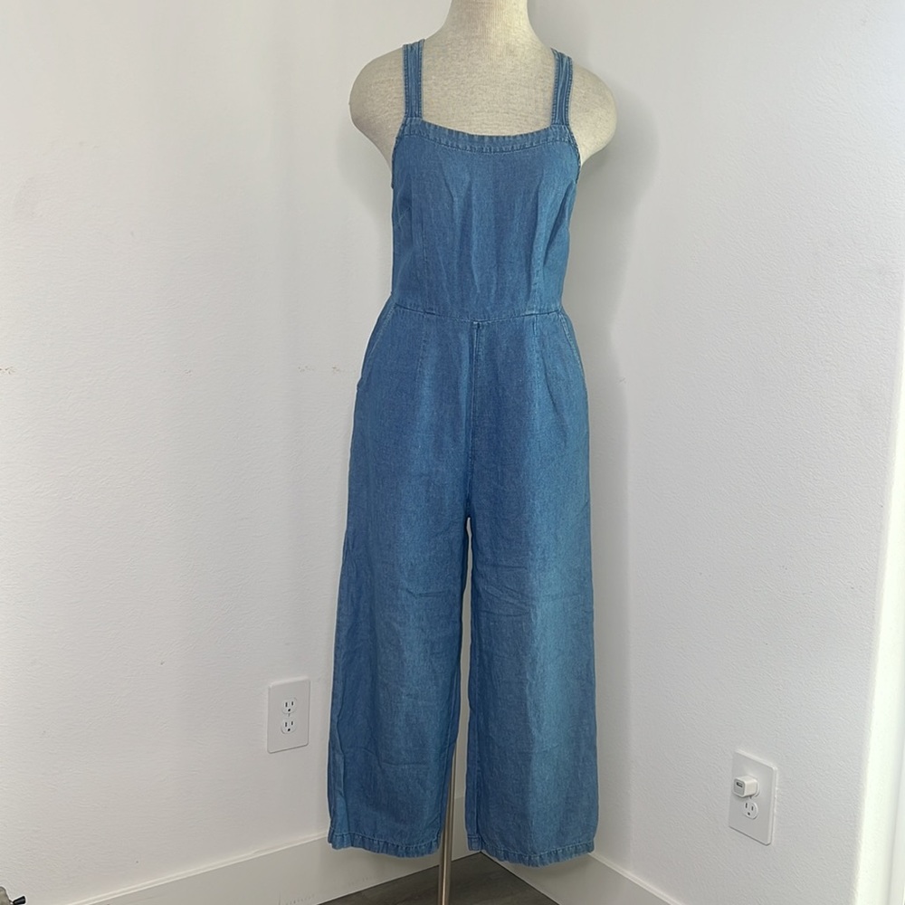 🔹 Madewell Cotton Linen Crop Jumpsuit